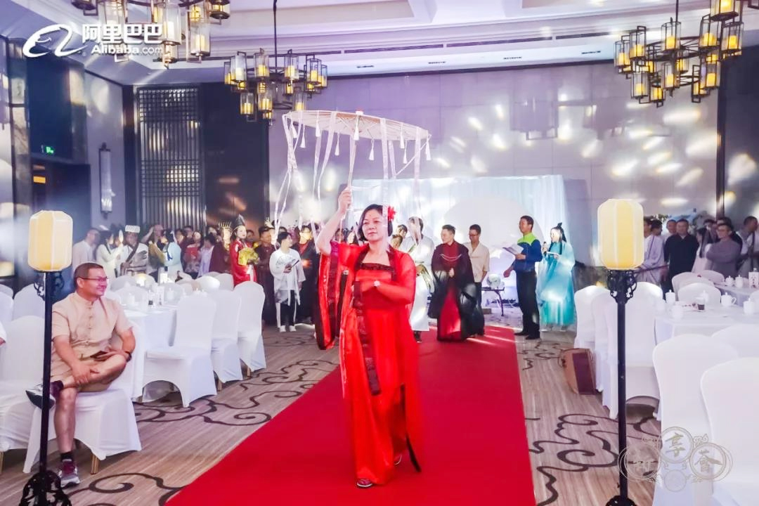 һ�u�tɫ�h���΂�����չʾ