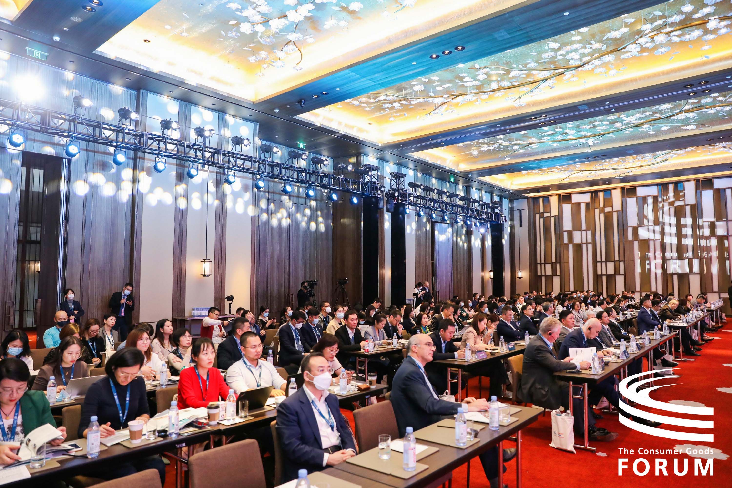 ���M(f��i)ƷՓ���Ї��լF(xi��n)�����e