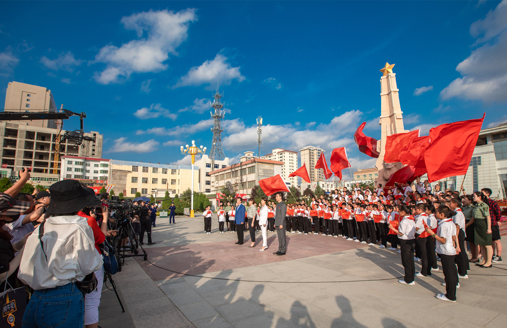 ���C��(hu��)���h��(hu��)����