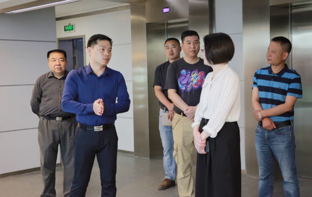 �鷽�����L(zh��ng)���c��������(gu��)����I(l��ng)��(d��o)�R��(b��o)����