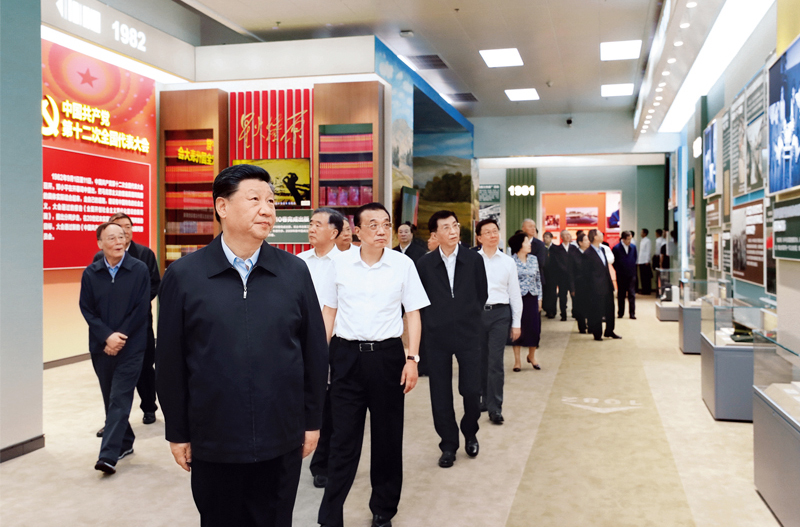 ��(x��)��ƽ���h�͇�(gu��)���I(l��ng)��(d��o)���ڱ���չ�[�^���^������v�� �x�ͳɾ͡����cף���A���񹲺͇�(gu��)����70������ͳɾ�չ��