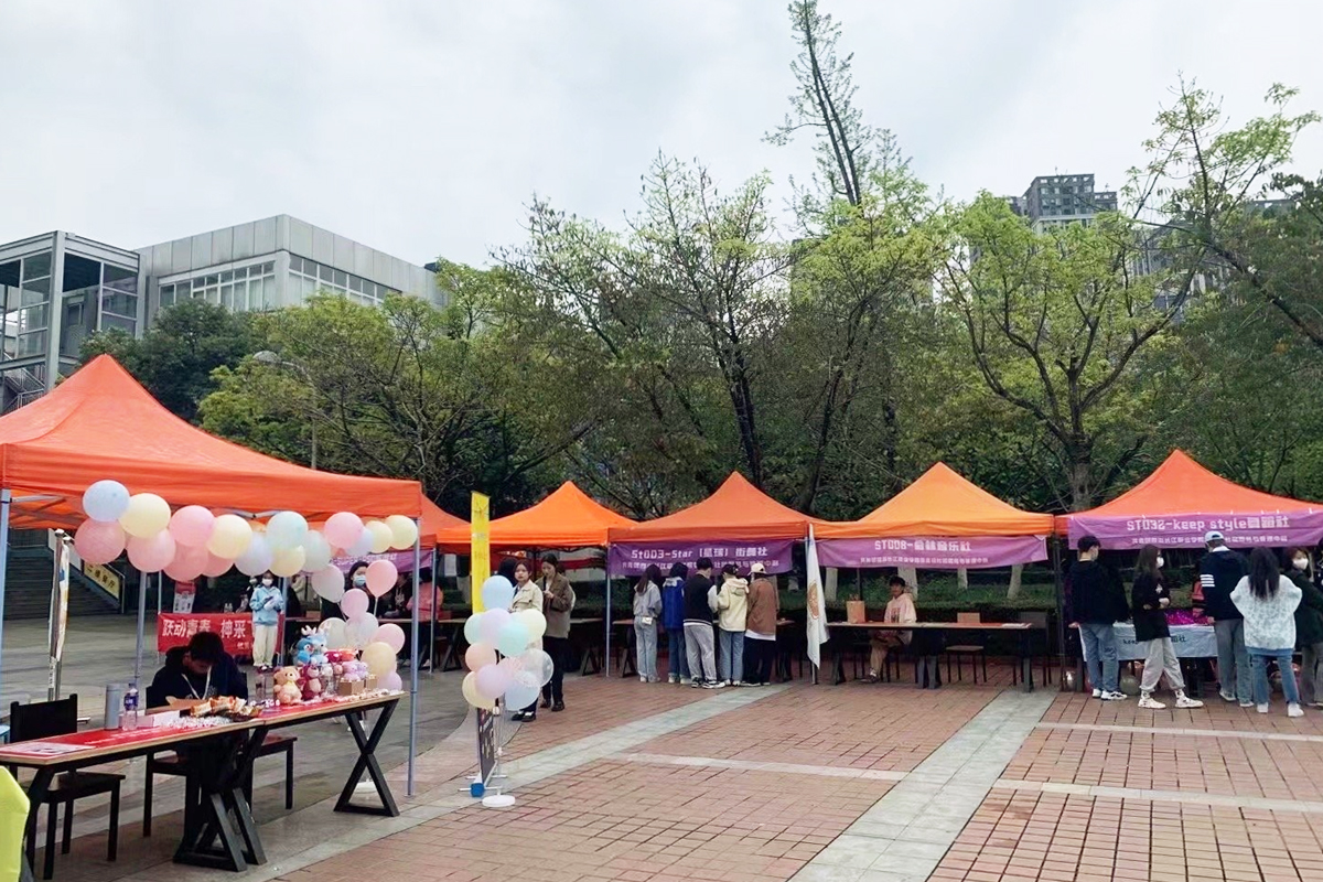 �������깝(ji��)У�@�Έ@���(d��ng)�F(xi��n)��(ch��ng)