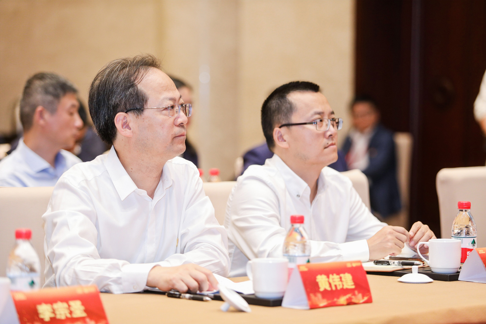 �㽭ʡ��ͨ���F(tu��n)�hί����ӛ�S�����ڻ��(d��ng)�F(xi��n)��