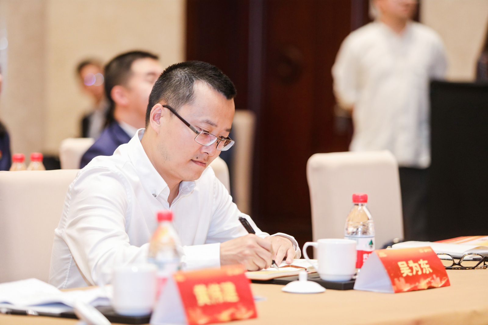 �tɫ�h�����(d��ng)�F(xi��n)�����e