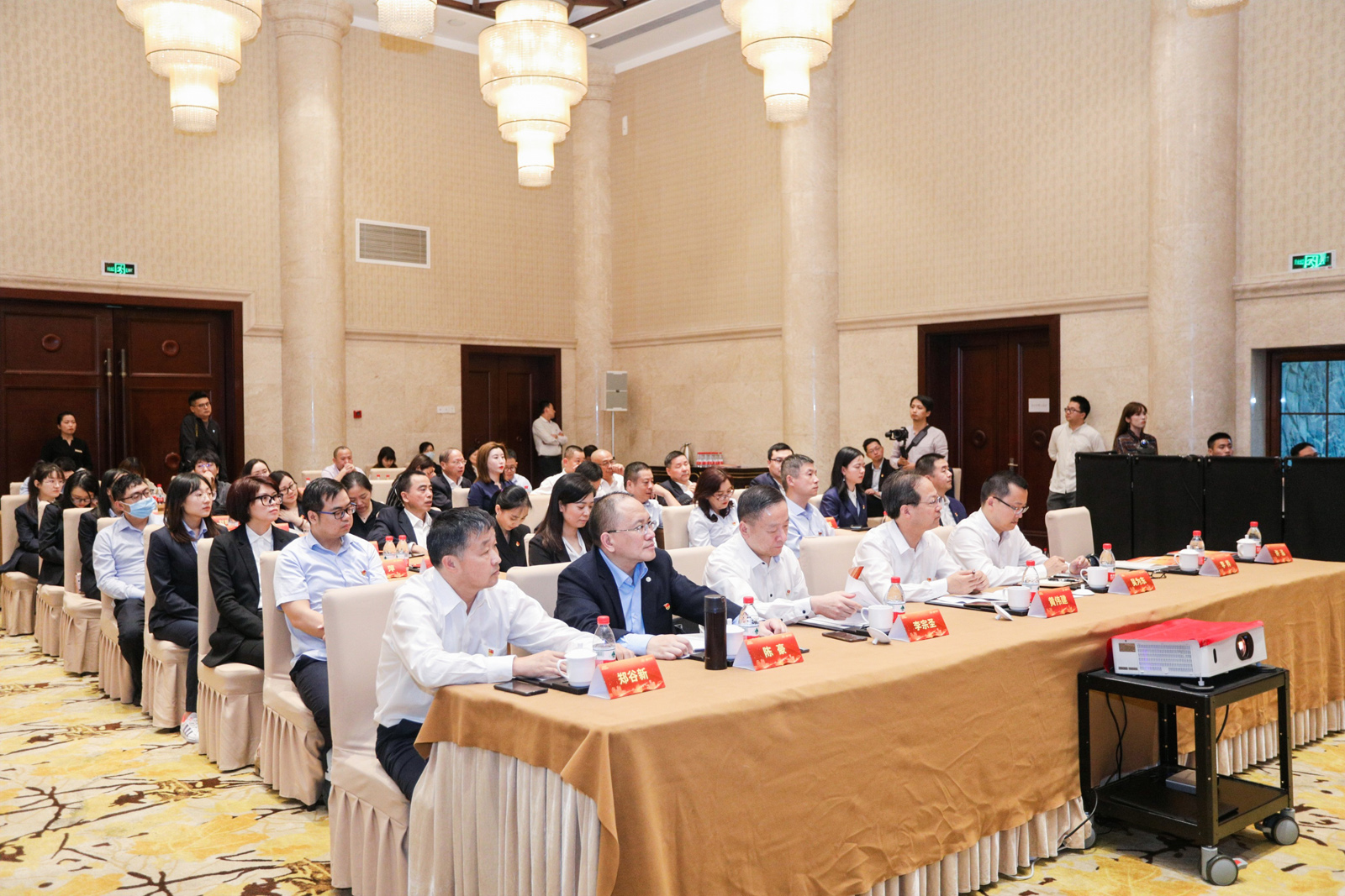 ��Ͷ�خa(ch��n)�������Cȯ�h���Y(ji��)��(du��)��������(d��ng)�xʽ�^��ϯ��(sh��)��