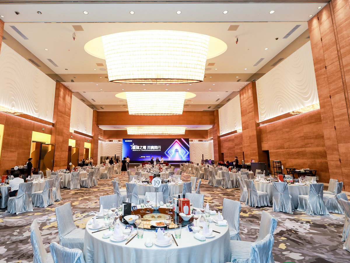 活動(dòng)晚宴現(xiàn)場(chǎng)布置