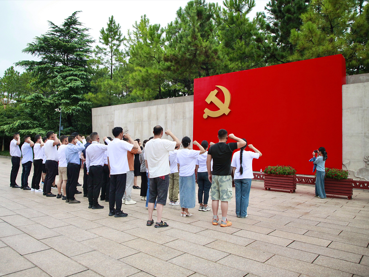 ���}�h�ջ��(d��ng)�����؜����h���~