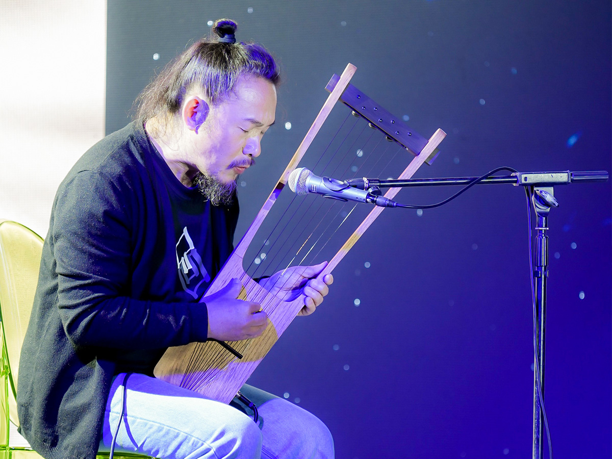 ��ɫ�������{���๝(ji��)Ŀ