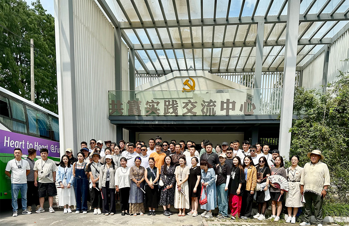 在臨平區(qū)雙宇村共富實踐交流中心考察交流