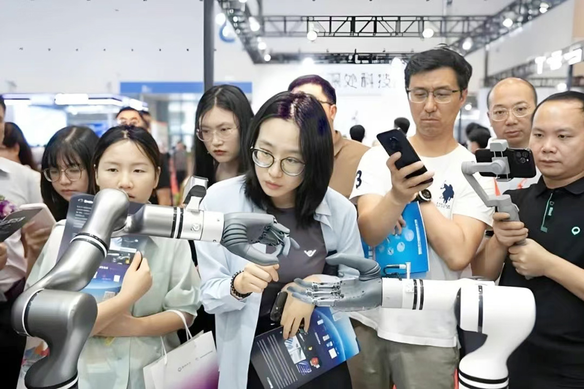 現(xiàn)場參展觀眾