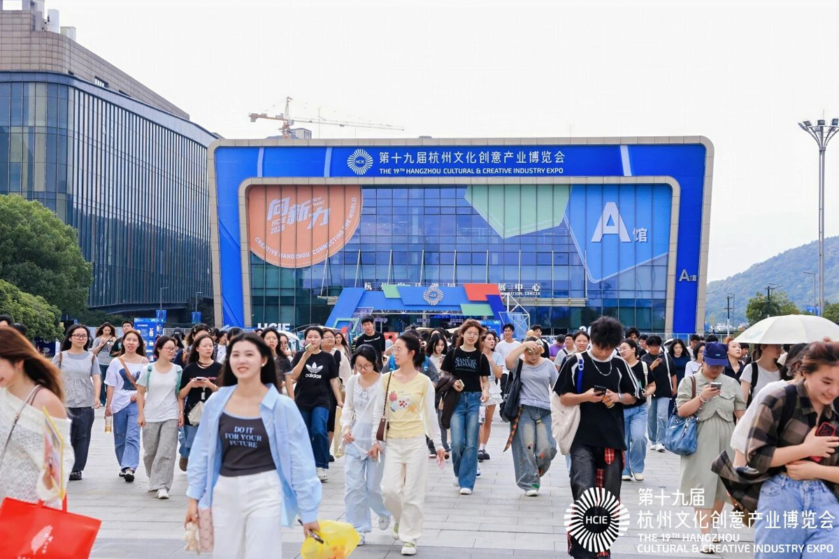 ��ʮ�Ōú����Ĳ���(hu��)�ڰ��R����(gu��)�H��(hu��)չ���Ć�Ļ