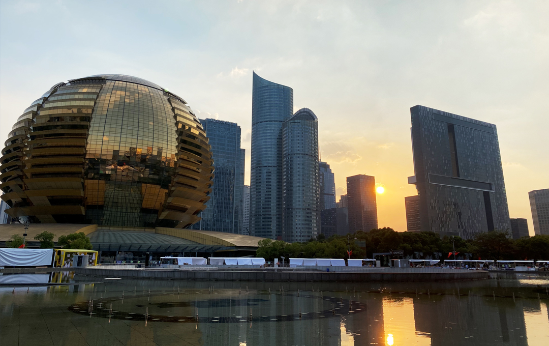 �����µĺ������H�Ƶ�